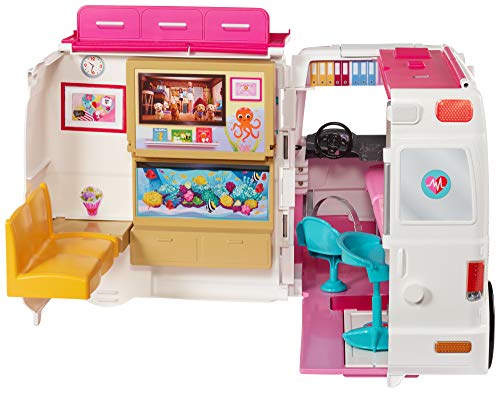 Barbie Ambulanza, Trasformabile in Clinica Mobile con 3 Stanze e Tanti Accessori, sirena funzionante, Bambola non Inclusa, Giocattolo per Bambini 3 + Anni, FRM19 - Eccomi OnLine