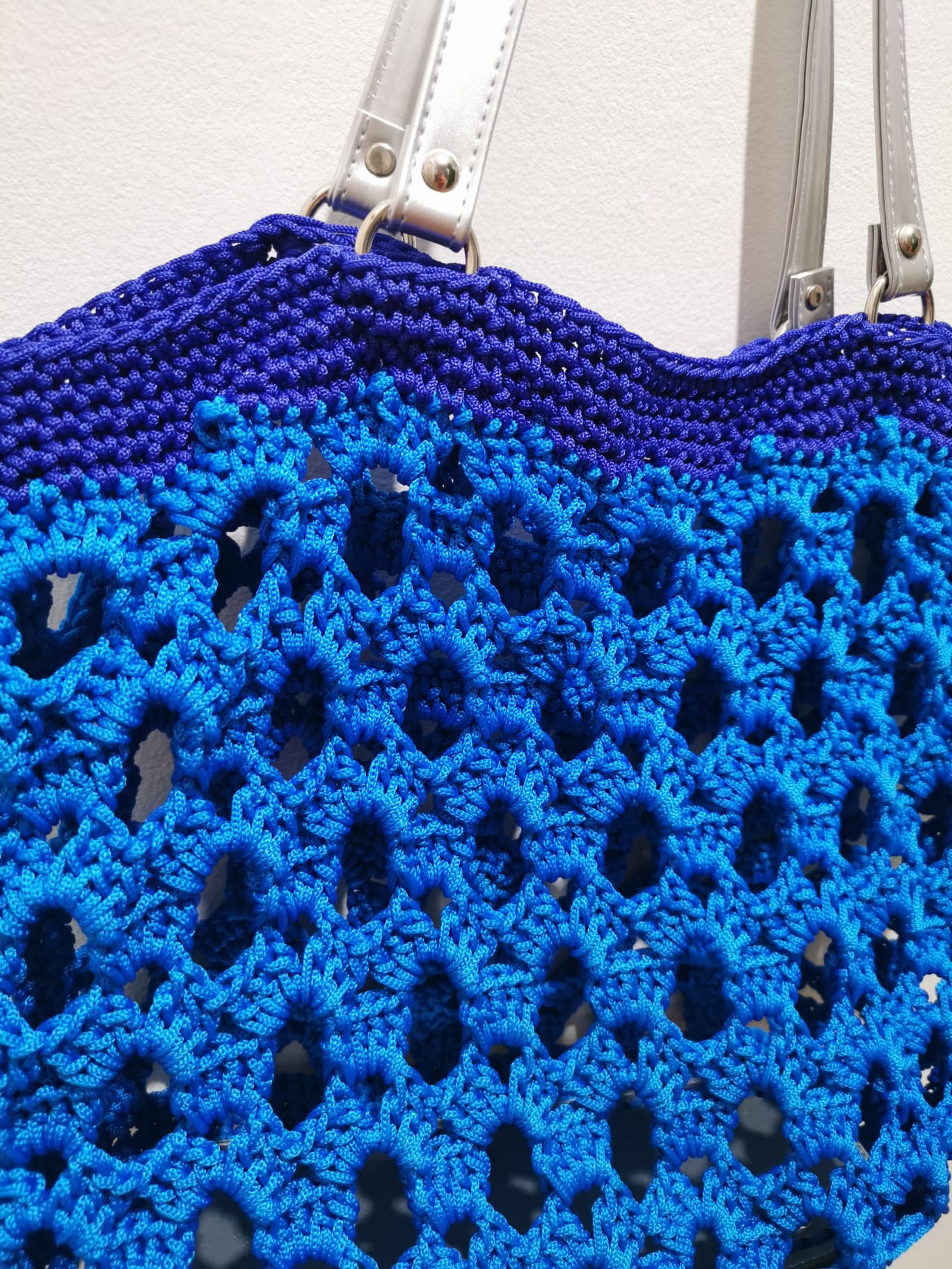 BORSA ALL'UNCINETTO, AZZURRA CON BORDO BLU