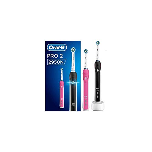 Oral-B PRO 2 2950N CrossAction Spazzolino Elettrico Ricaricabile con 2 Manici Connessi, di cui 1 Rosa e 1 Nero, 2 Testine di Ricambio e 2 Modalità, tra cui Protezione Gengive - Eccomi OnLine